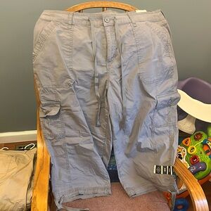 St John’s Bay Grey Cargo Capris, size 18